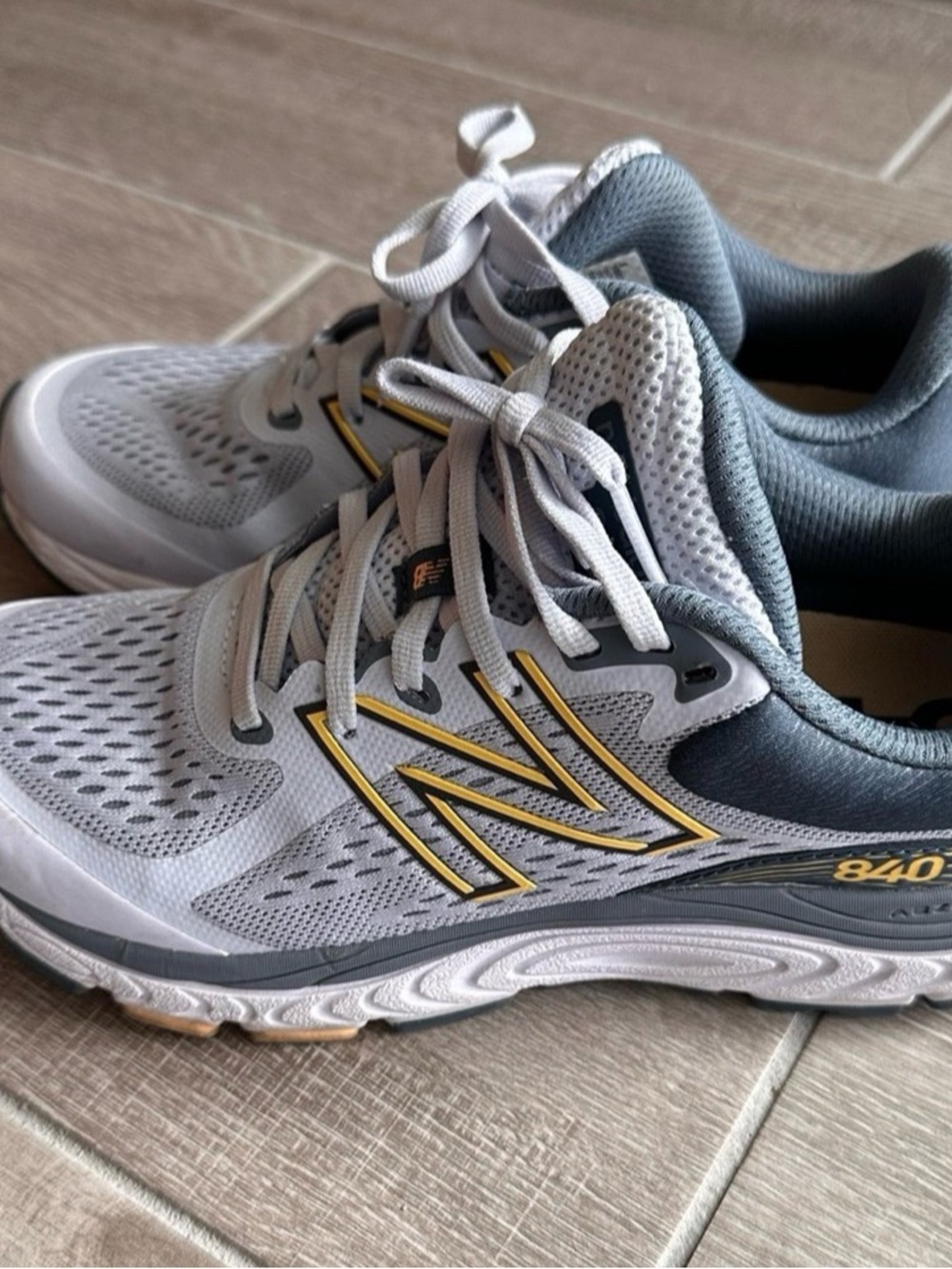New Balance 840v5 Athletic Shoe in Light Gray, Navy & Yellow for Women’s - Picture 4 of 6